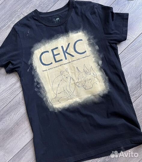 Кастомная футболка ручной работы