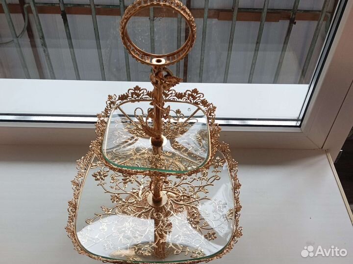 Фруктовница на ножке