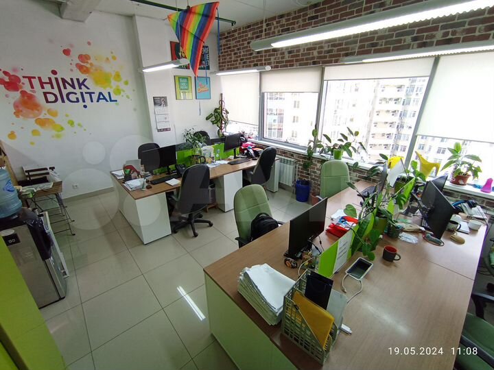 Офис, 65 м² в центре с мебелью