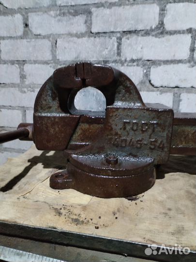 Тиски слесарные бу СССР