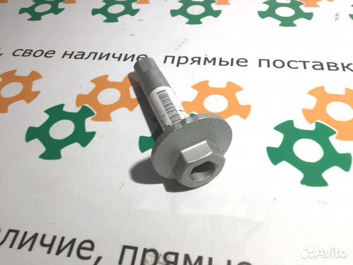 Болт сходразвал Toyota Sequoia Tundra (Тойота)