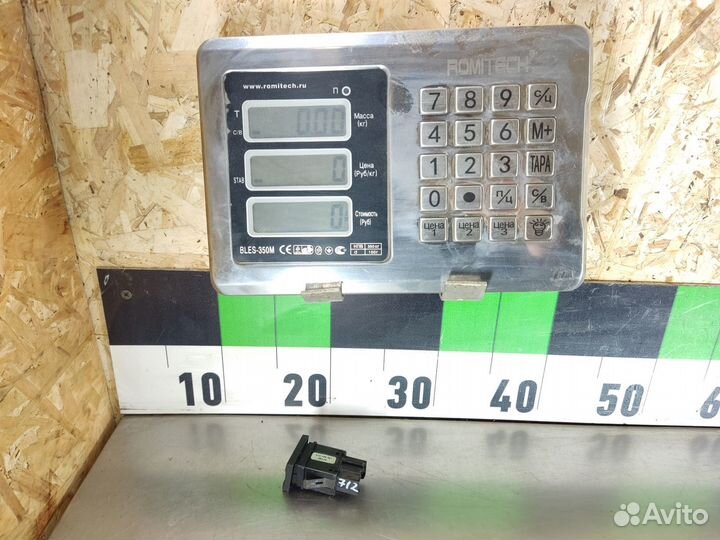 Кнопка обогрева стекла Skoda Fabia 1997 2007