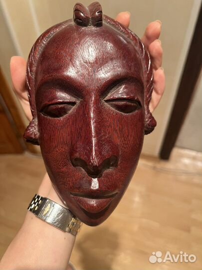 Африканская лицевая маска дерево