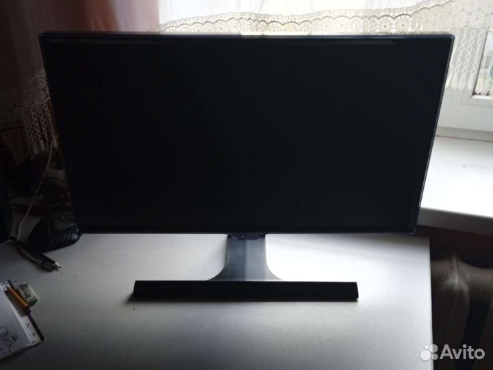 Монитор Samsung