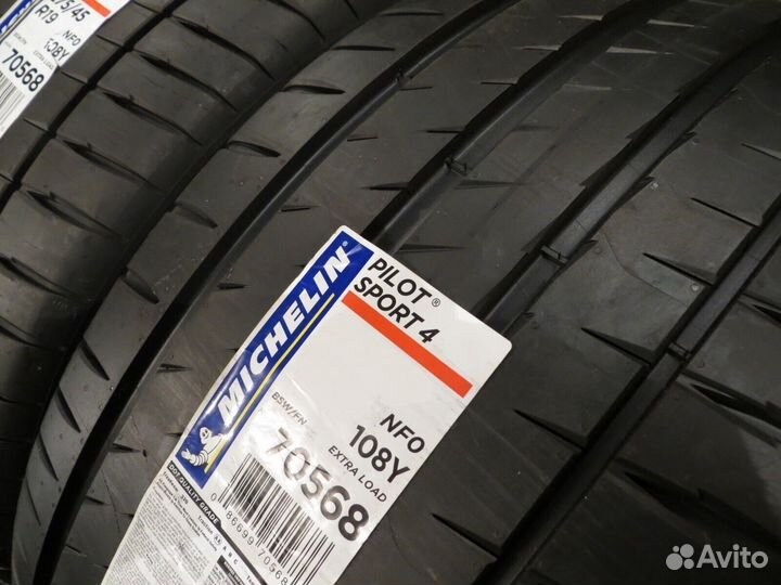 Michelin Pilot Sport 4 275/40 R21 и 315/35 R21 111Y