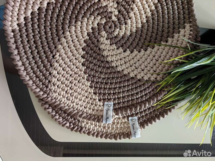 Салфетки сервировочные вязаные