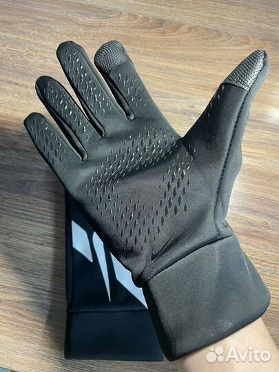Перчатки Nike hyperwarm