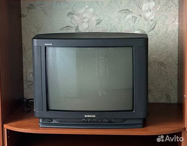 Телевизор samsung