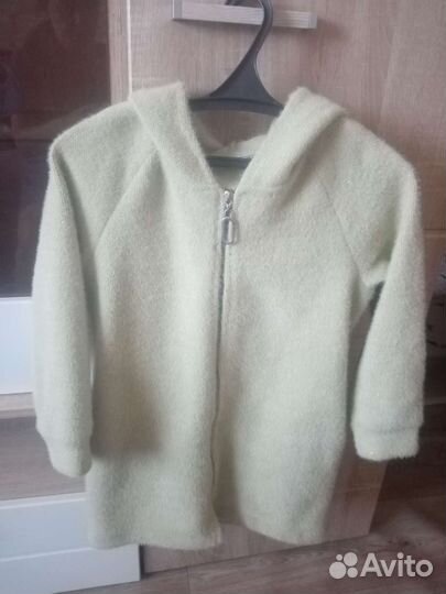 Теплая кофта для девочки. Размер 40