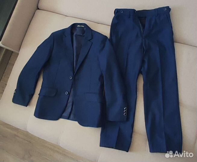 Школьный костюм, рубашки, туфли