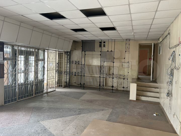 Торговая площадь, 327 м²