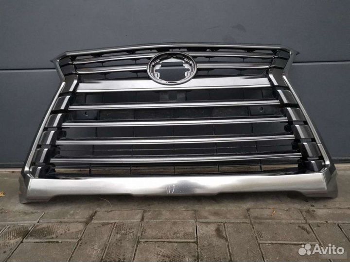 Решетка радиатора Lexus Lx