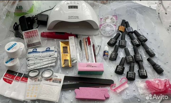 Маникюрный набор 54ватт лампа и 12 цветов лака