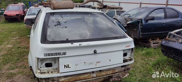 Рено 19 крышка багажника хэтчбек
