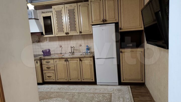 4-к. квартира, 103 м², 1/3 эт.