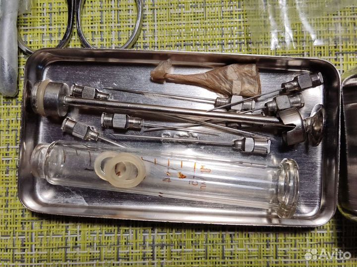 Хирургические инструменты, стерилизатор