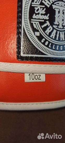 Боксерские перчатки Hardcore Training 10 oz