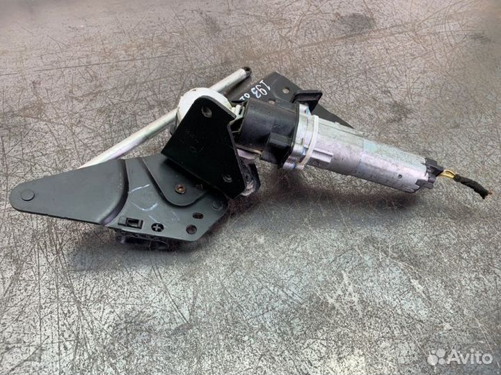 Моторчик открытия, закрытия крышки багажника Audi