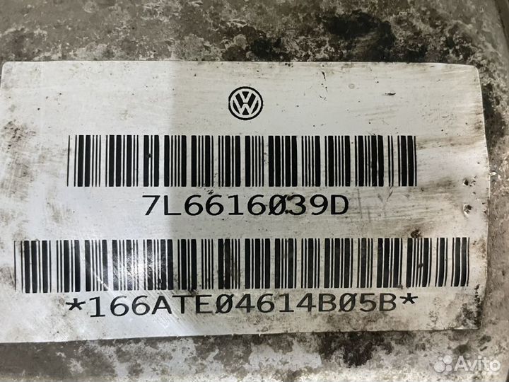 Амортизатор передний правый VW Туарег порш каен