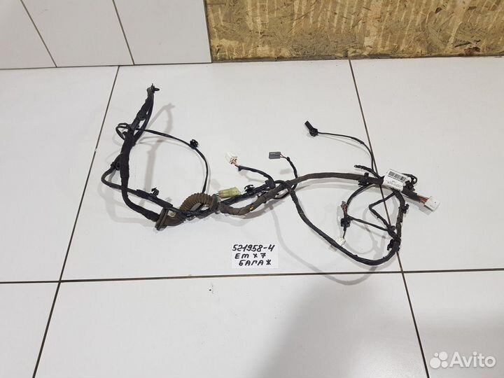 Электропроводка двери багажника (Geely Emgrand X7)