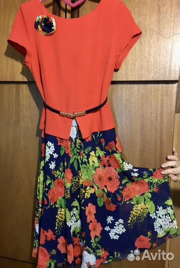 Платье новое нарядное с баской размер 46