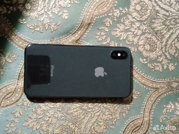 iPhone X, 64 ГБ