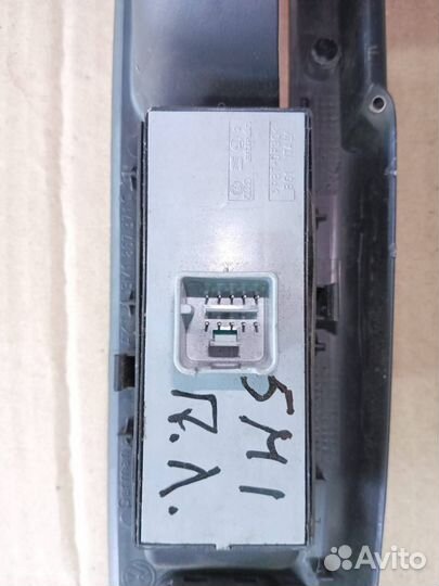 Блок управления стеклоподъемниками передней левой