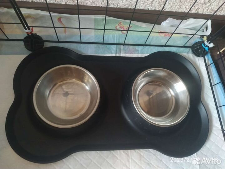 Лежанка, миски Для животных