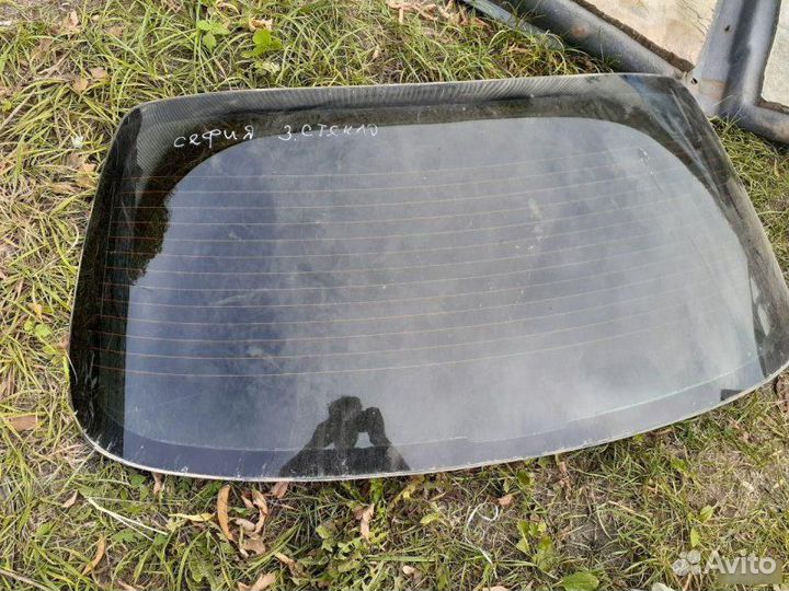 Стекло заднее Kia Sephia 2
