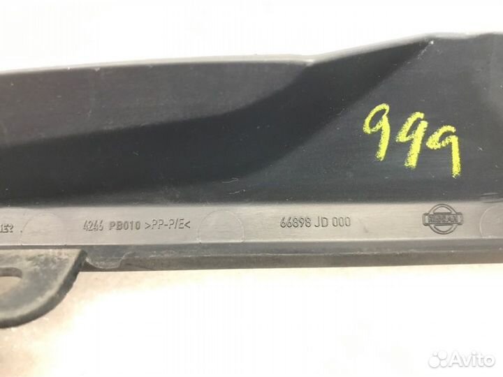 Накладка крыла правая Nissan Qashqai 1.6 2009