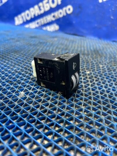 Кнопка корректора фар Lifan Solano седан 2011