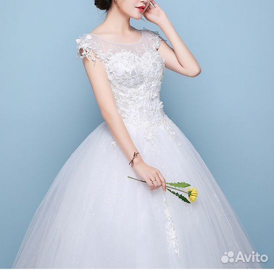 Прекрасное новое свадебное платье