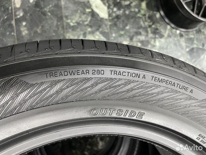 Yokohama Advan dB V552 225/55 R17 97W