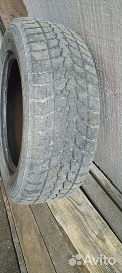 Toyo Tranpath S/U 215/60 R16