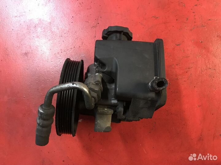 Насос гур Mercedes W211 2.2 646.811