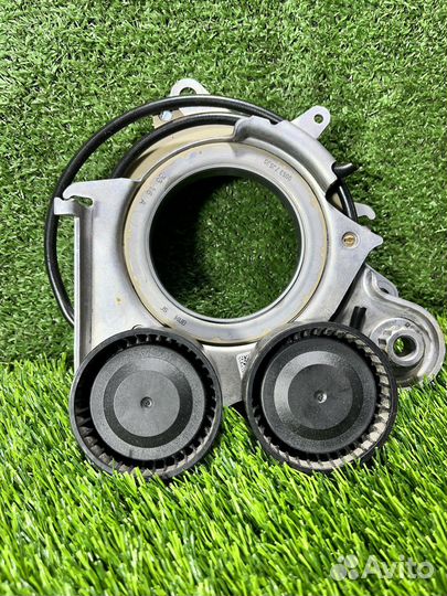 Натяжитель ремня Мерседес M264. W213. W205