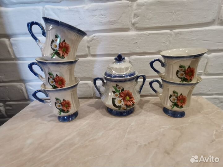 Сервиз на 5 персон+ сахарница
