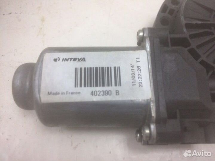 Блок моторчика стеклоподъемника передний правый