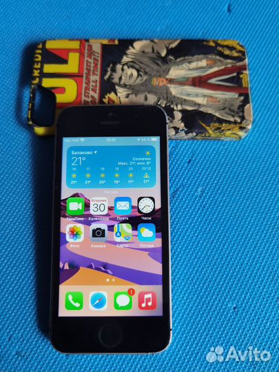 iPhone SE, 32 ГБ