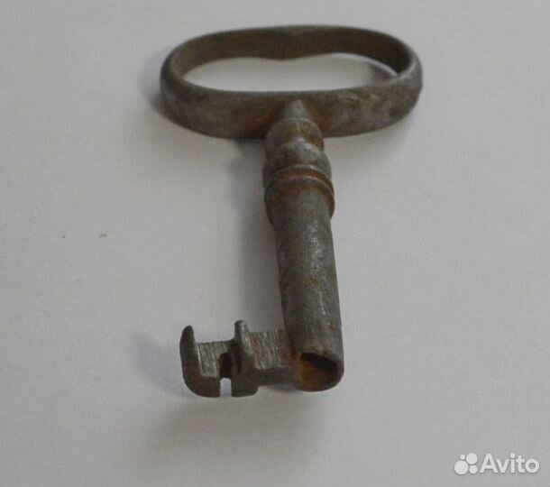 Ключ старинный от замка