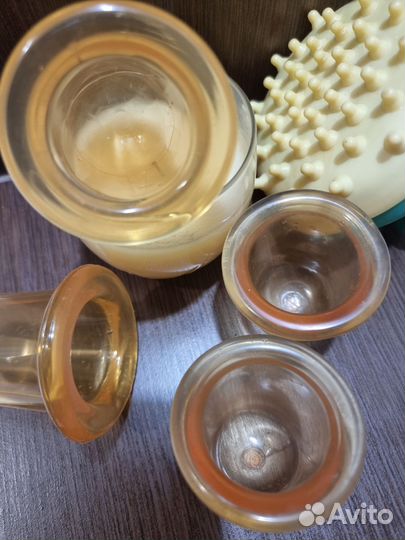 Банки для массажа и щетка-массажер для тела Avon