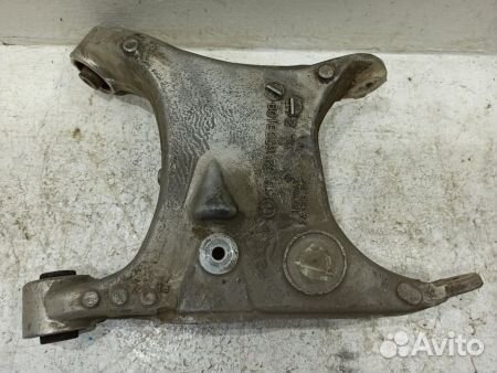 Рычаг задний нижний левый