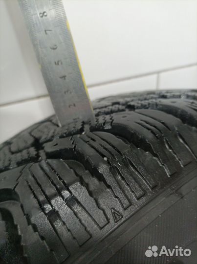 Goodyear UltraGrip 500 205/70 R15 98W