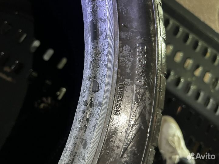 Nitto NT555 285/35 R22 106W