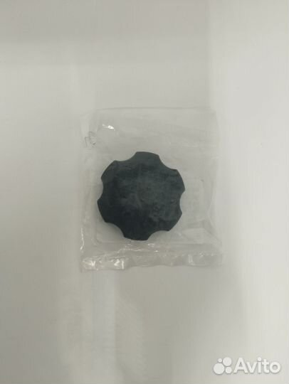 Крышка бачка тормозной жидкости Hyundai 585312B500