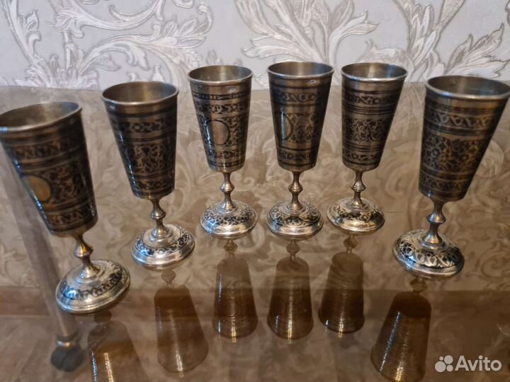 Набор серебряных рюмок