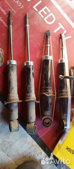 Стойки задние toyota vista