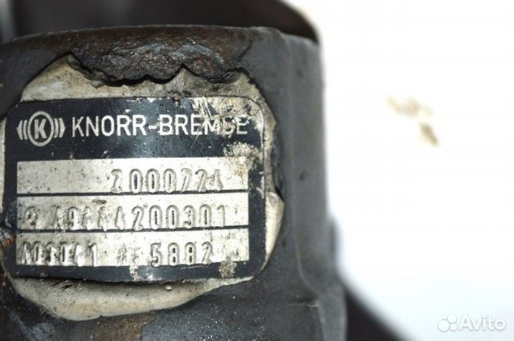 Суппорт переднего моста, правый mercedes-benz Actr