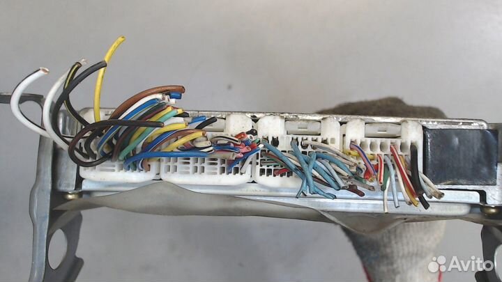 Блок управления двигателем Toyota Corolla E12, 200