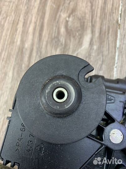 Мотор дворников задний Volkswagen Touareg